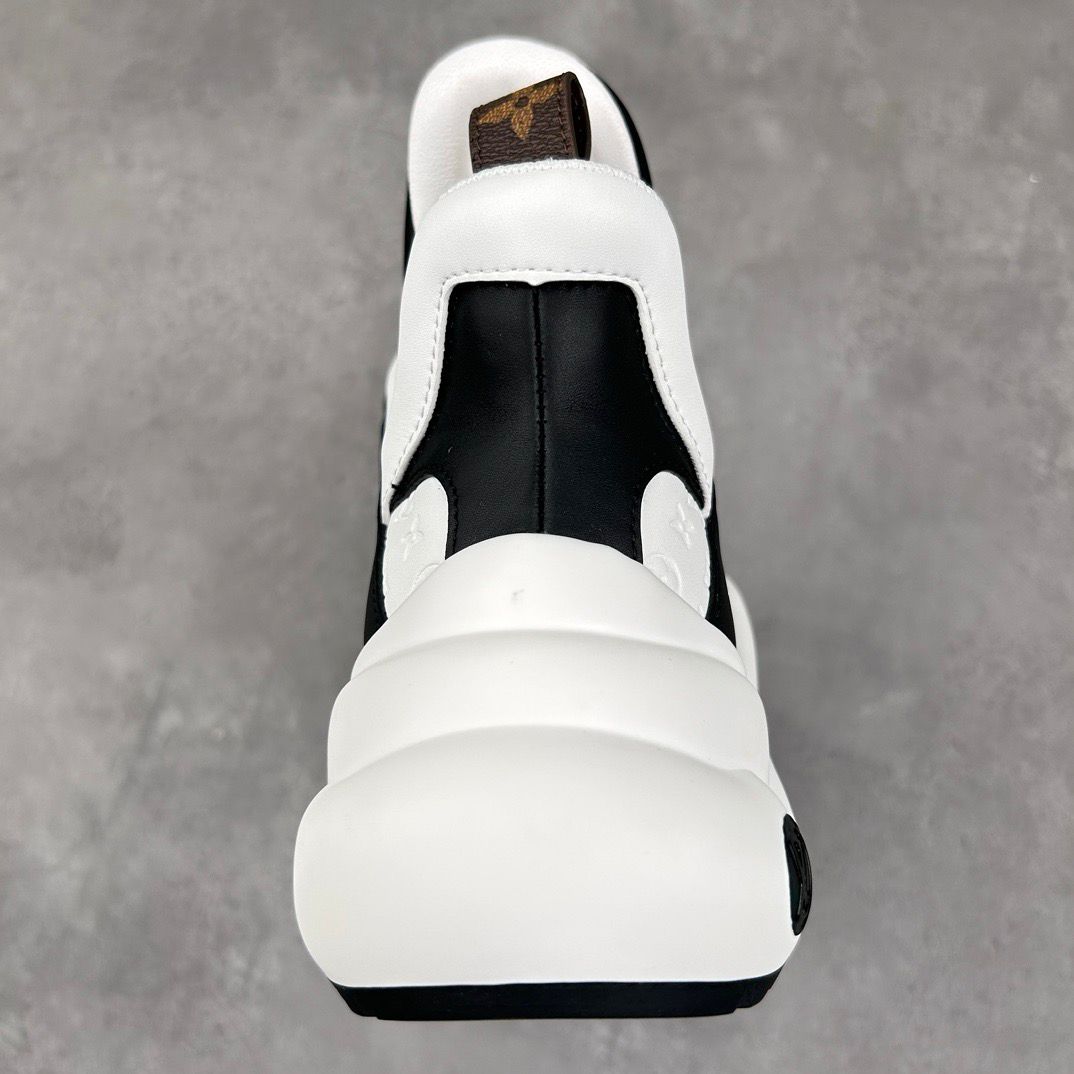 Louis Vuitton 1A43L1 Archlight Sneaker In Black