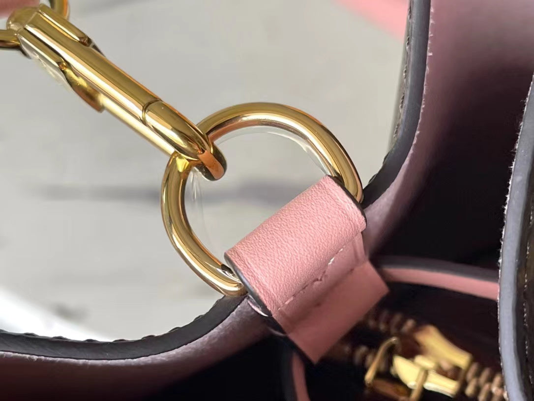 Louis Vuitton Neonoe Bucket Bag