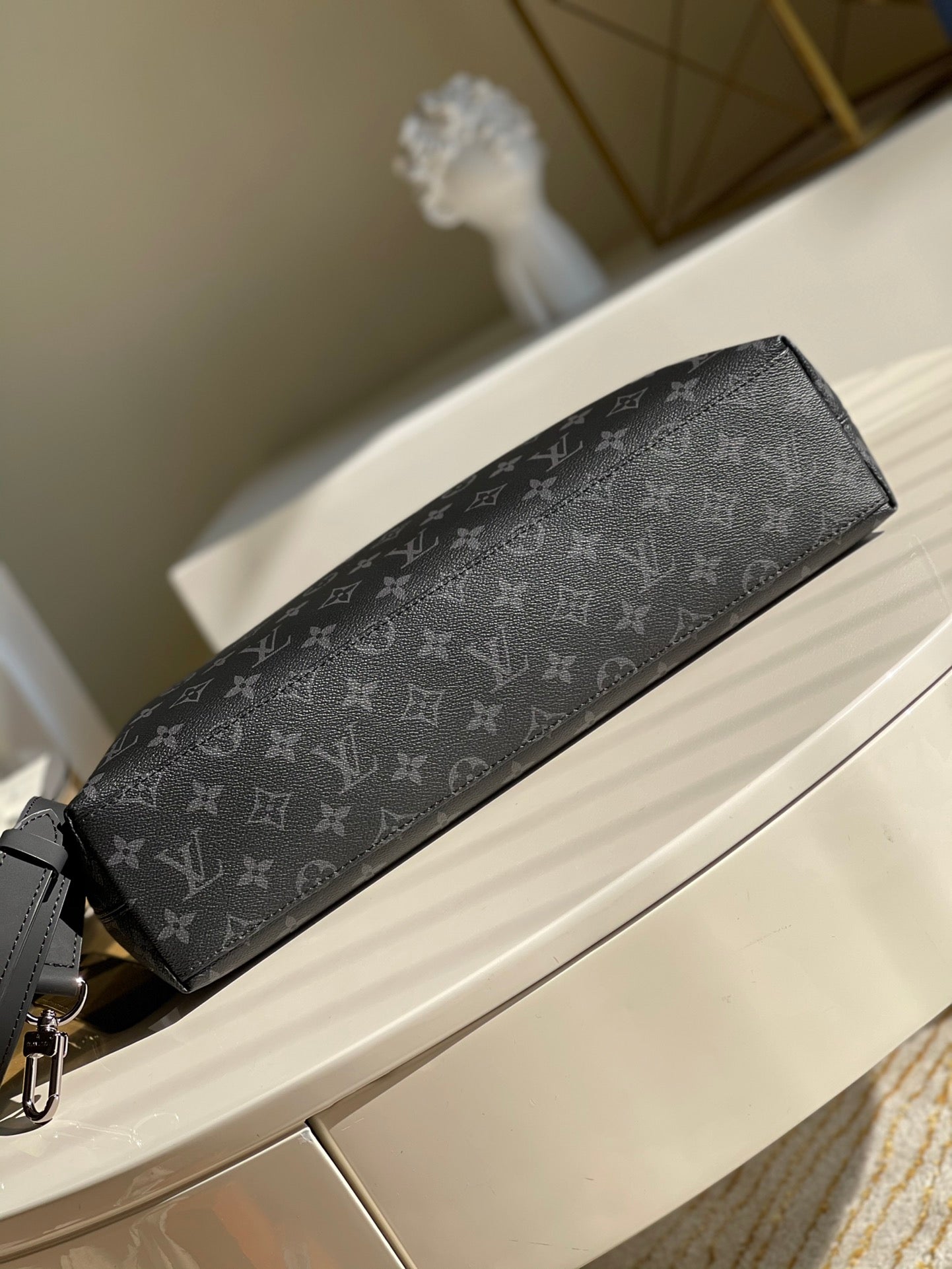 LV* Laptop Bag Size 39cm, Gray Monogram Pattern