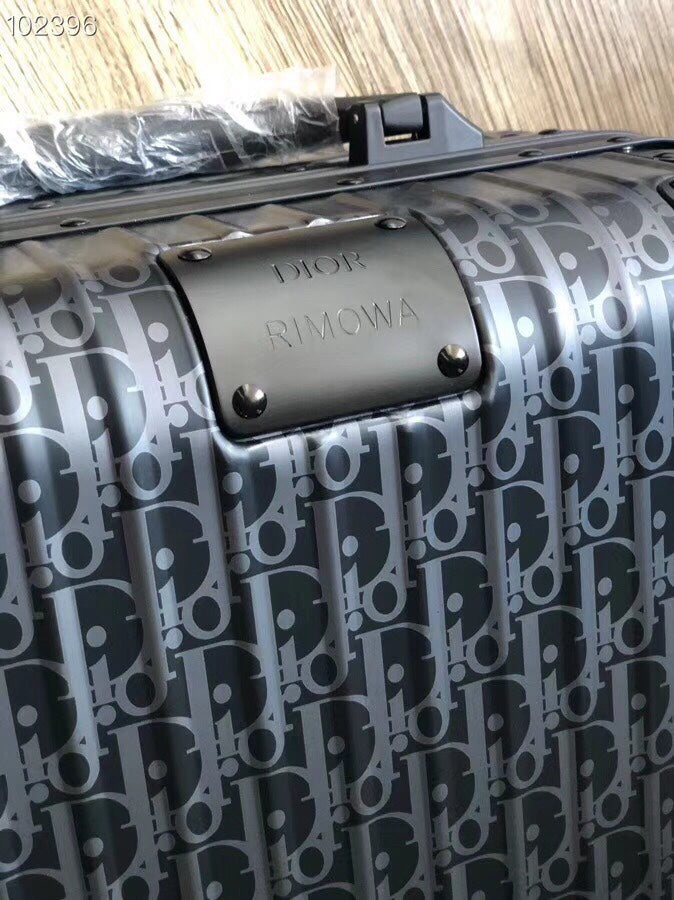 Vali Dior x Rimowa Cabin Suitcase